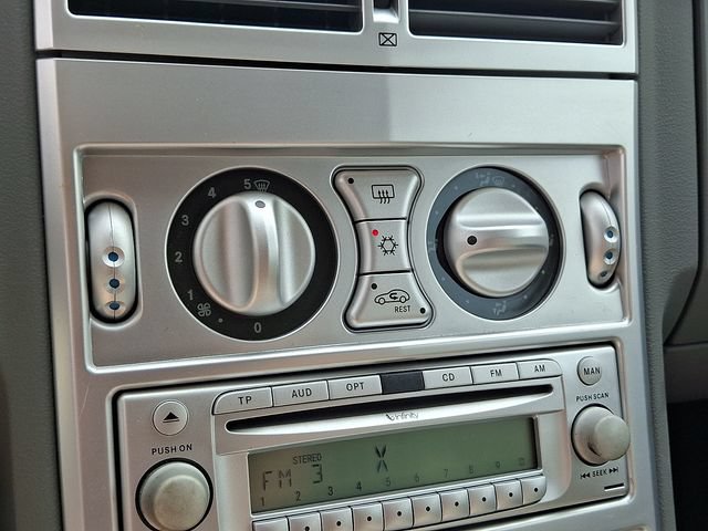 Used 2008 Chrysler Crossfire Limited RWD image 21