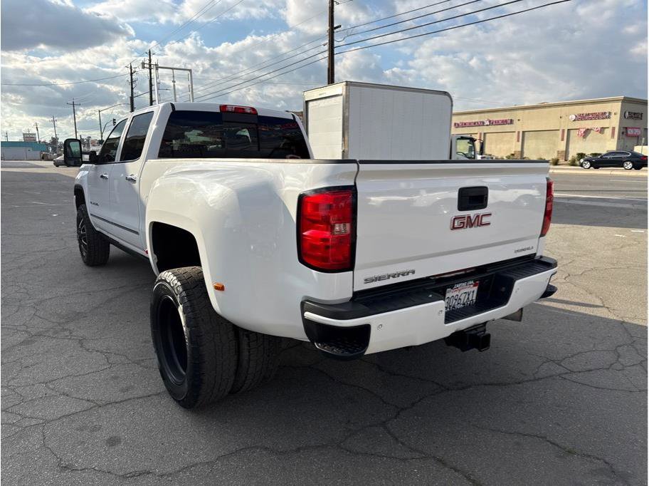Used 2015 GMC Sierra 3500 Denali image 16