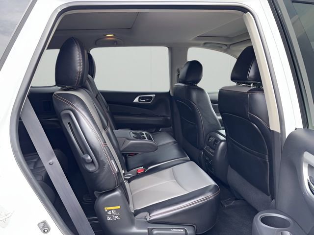 Used 2019 Nissan Pathfinder SL image 16