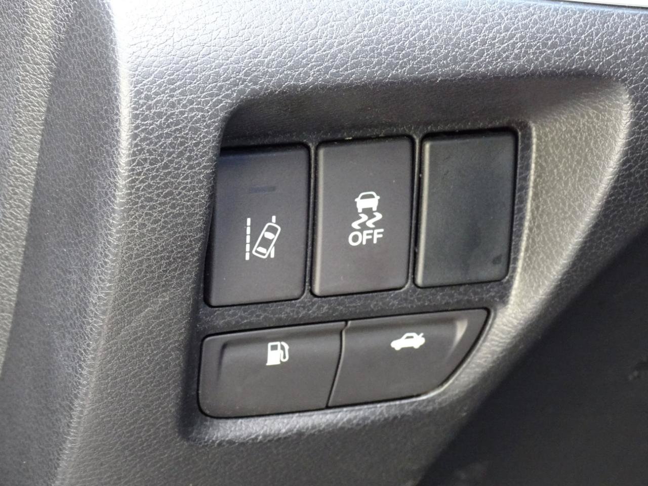 Used 2015 Acura TLX w/ Technology Package FWD image 16