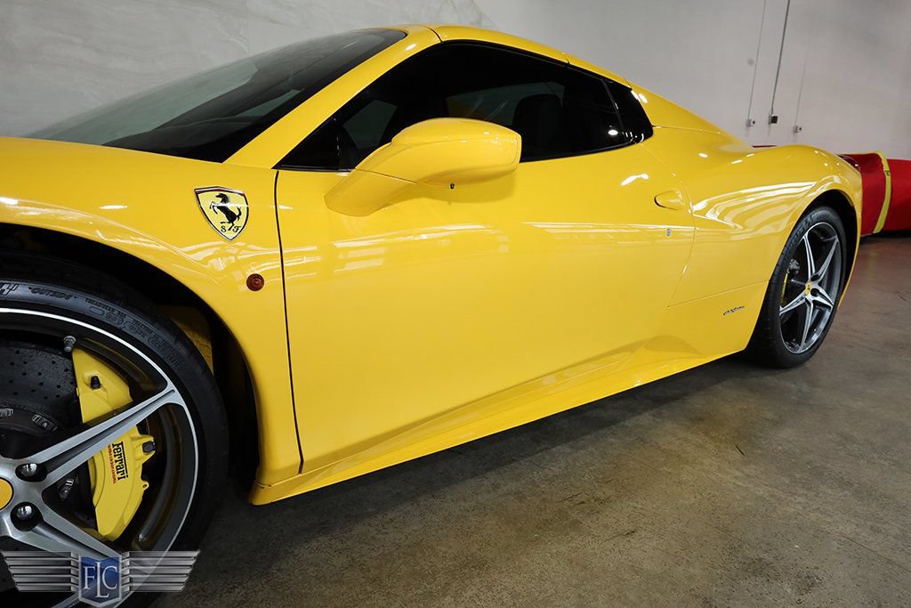 Used 2015 Ferrari 458 Spider RWD image 11