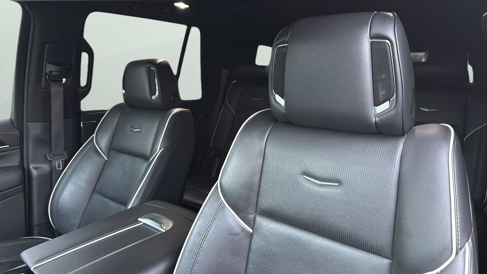 Used 2022 Cadillac Escalade Sport w/ Heavy-Duty Trailer Package image 10