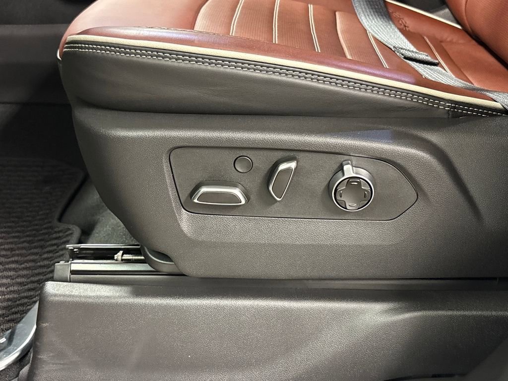 Certified 2025 GMC Sierra 2500 Denali Ultimate image 28