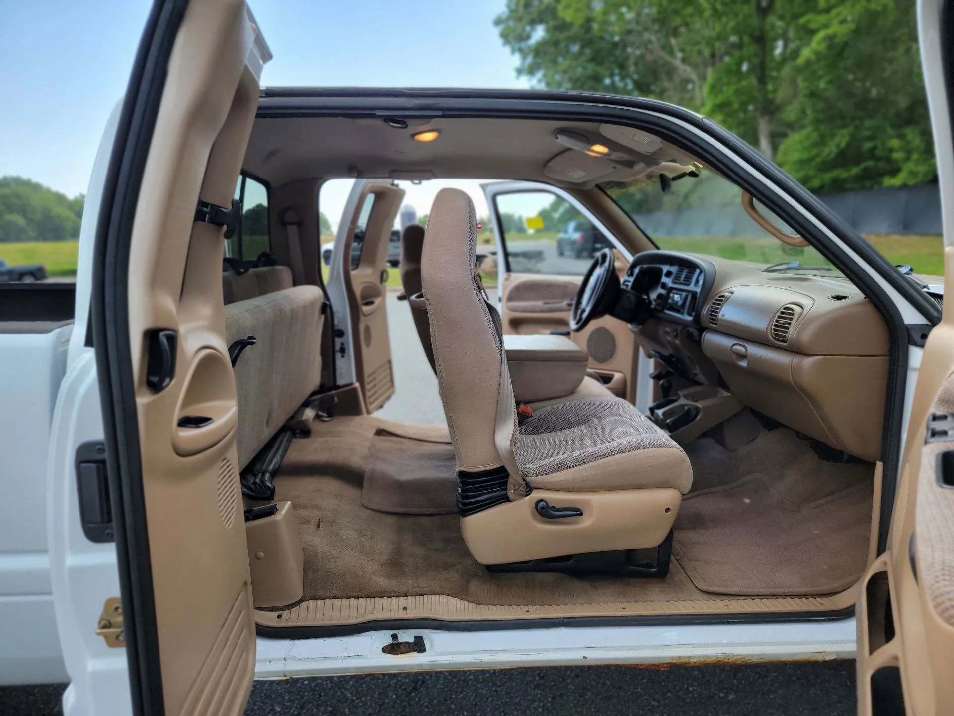 Used 2001 Dodge Ram 2500 Truck 4x4 Quad Cab image 13