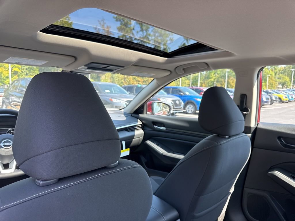 New 2025 Nissan Altima 2.5 SV w/ SV Premium Package image 11