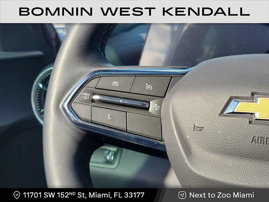 Used 2025 Chevrolet Equinox LT w/ Safety and Technology Package image 13