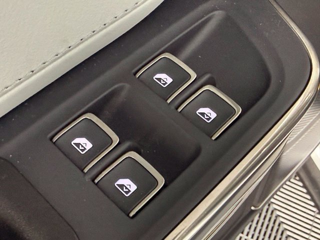 Used 2024 Rivian R1S Adventure Quad AWD/4WD image 21