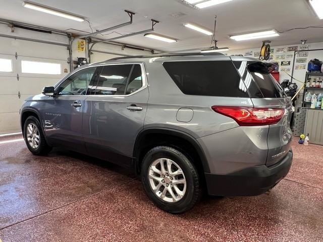 Used 2019 Chevrolet Traverse LT w/ LPO, Floor Liner Package AWD/4WD image 2