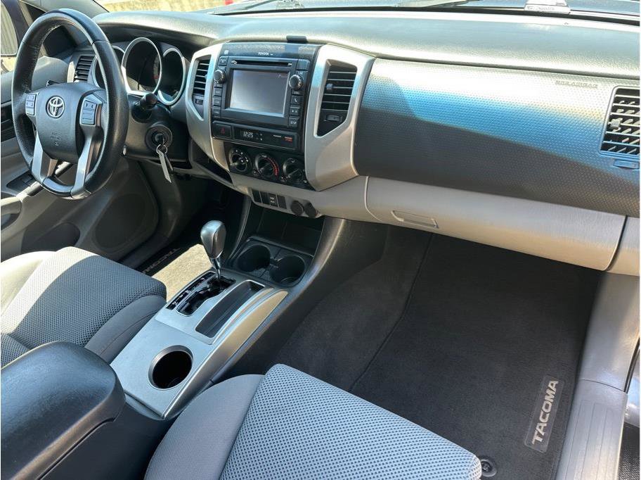 Used 2013 Toyota Tacoma PreRunner image 25