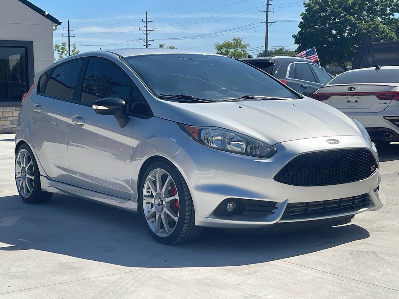 Used 2017 Ford Fiesta ST w/ ST Recaro Package FWD image 4