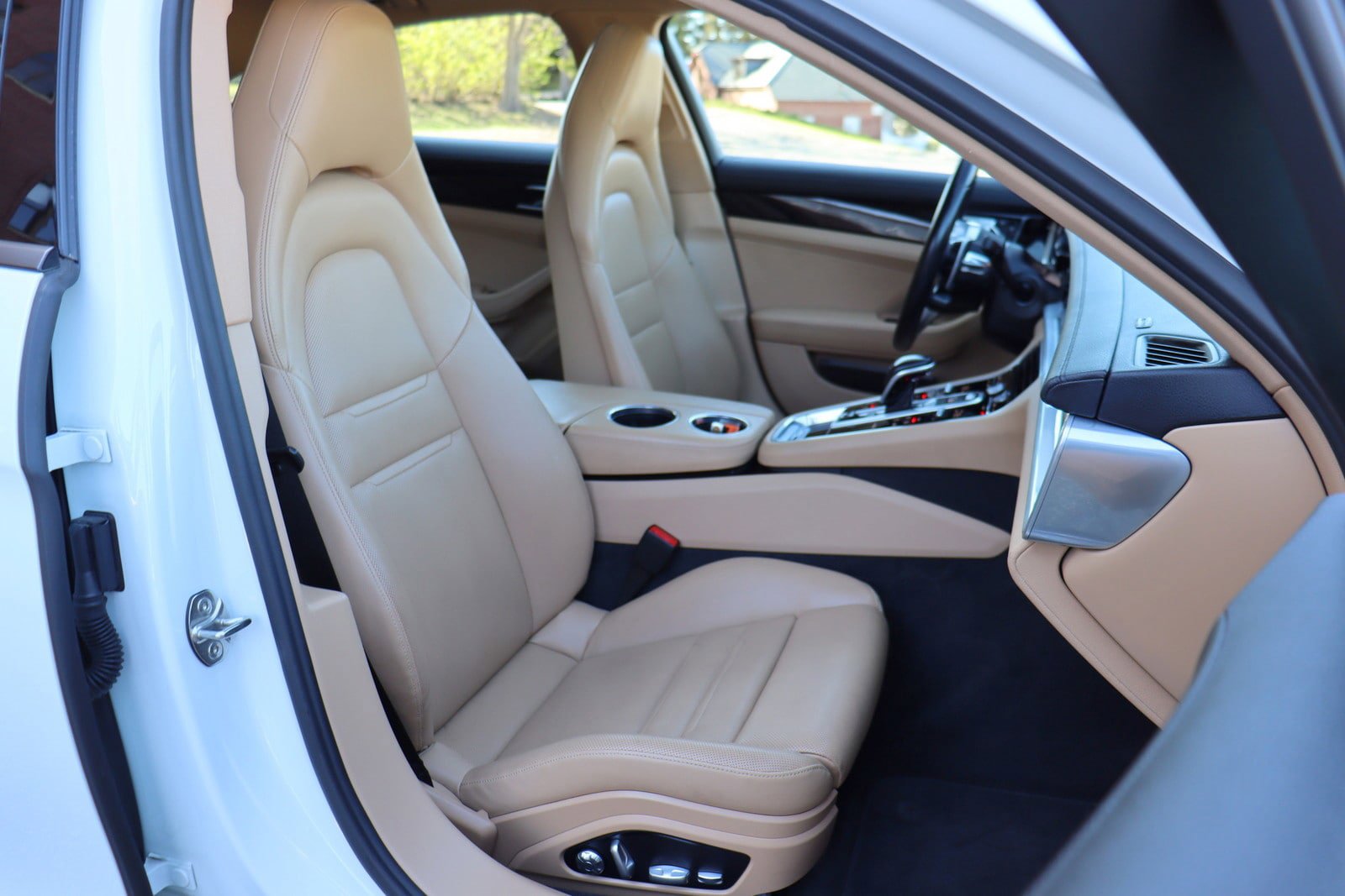 Used 2018 Porsche Panamera 4 w/ Premium Package Plus AWD/4WD image 20