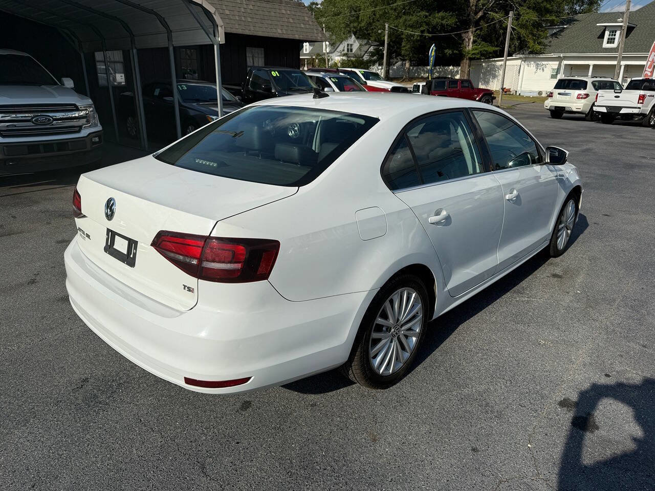 Used 2016 Volkswagen Jetta SEL FWD image 4