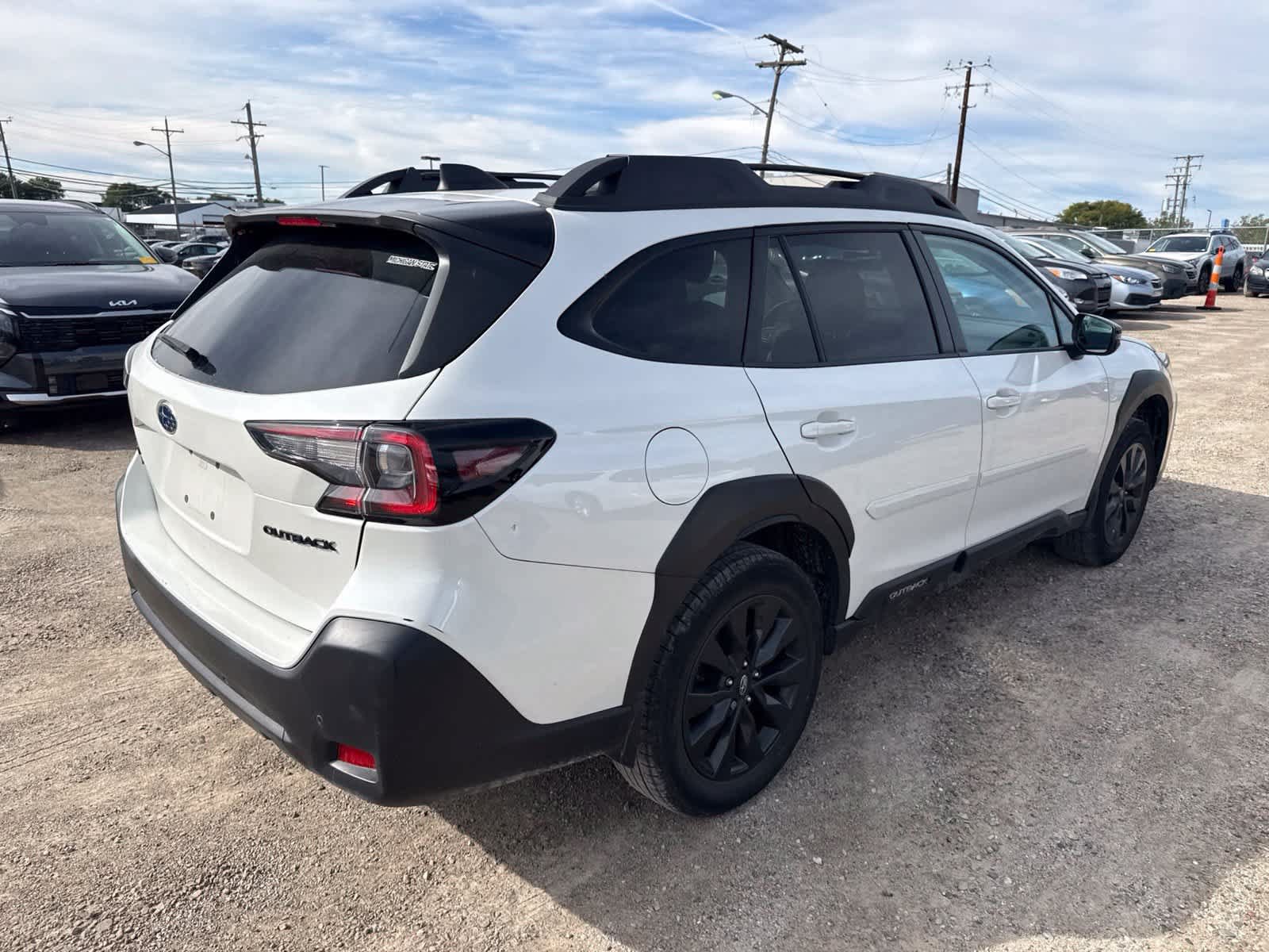 Certified 2023 Subaru Outback Onyx Edition AWD/4WD image 3