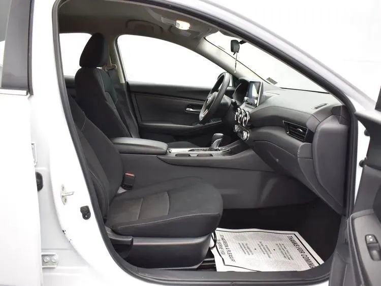 Used 2024 Nissan Sentra SV FWD image 16