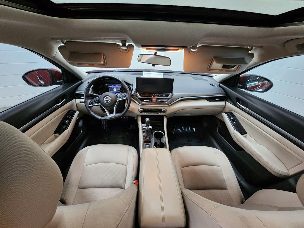 Used 2023 Nissan Altima 2.5 SV w/ SV Premium Package image 27