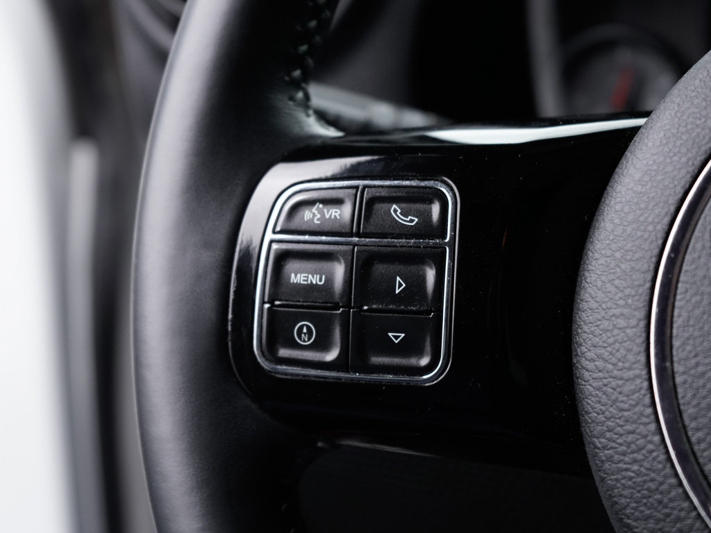 Used 2017 Jeep Wrangler Unlimited Sahara AWD/4WD image 18