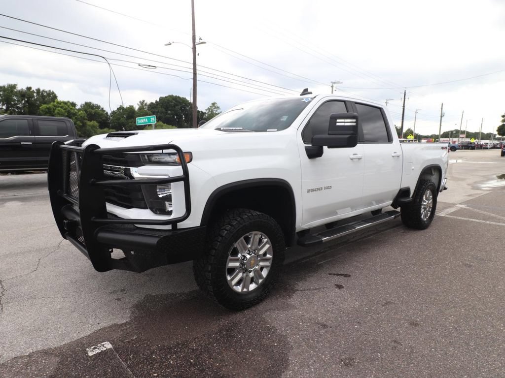 Used 2024 Chevrolet Silverado 2500 LT AWD/4WD image 5