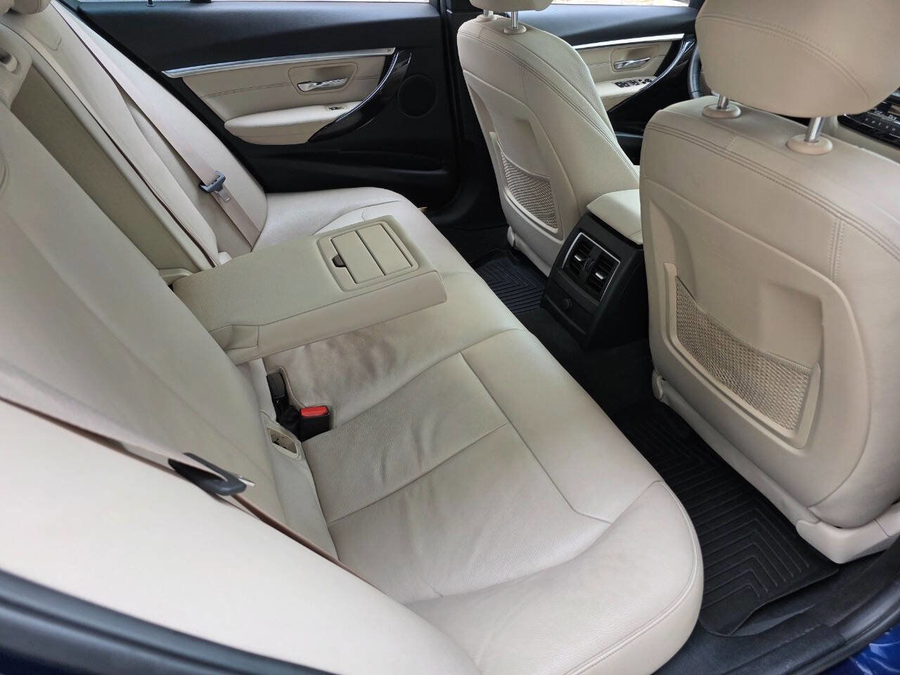 Used 2017 BMW 330i Sedan RWD image 26