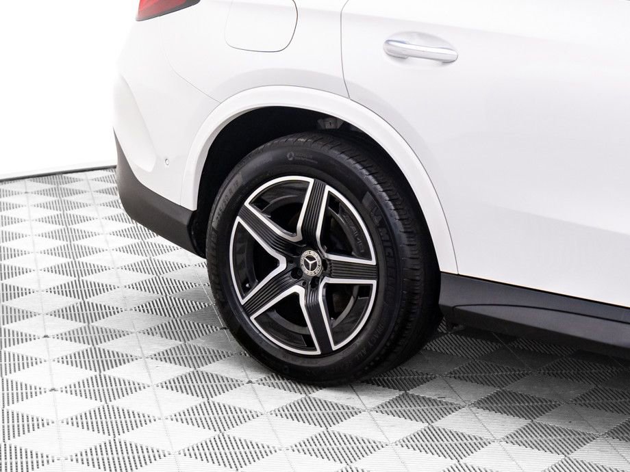 Certified 2025 Mercedes-Benz GLC 300 4MATIC image 34