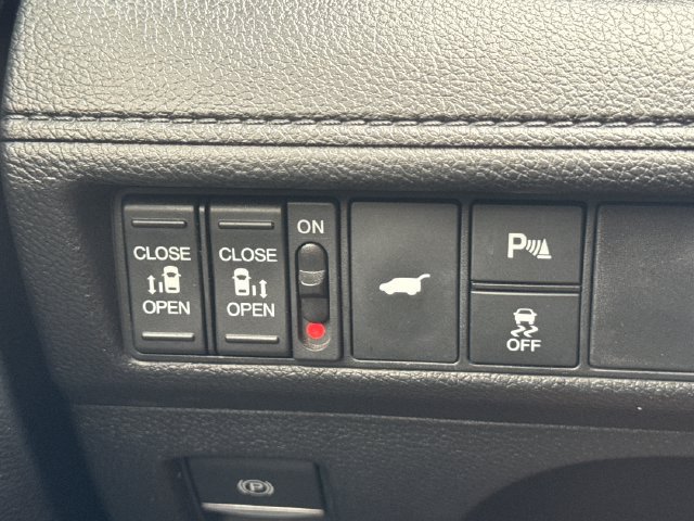 Used 2025 Honda Odyssey Elite image 32