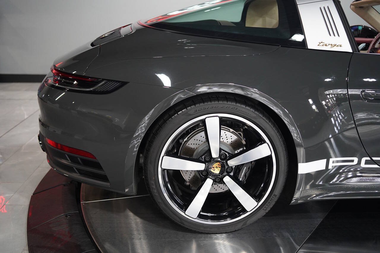 Used 2021 Porsche 911 Targa 4S Heritage Design AWD/4WD image 41