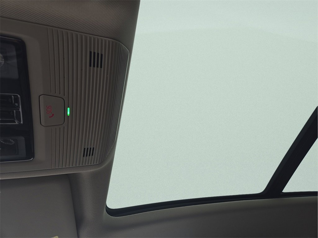 New 2026 Volkswagen Atlas SE image 18