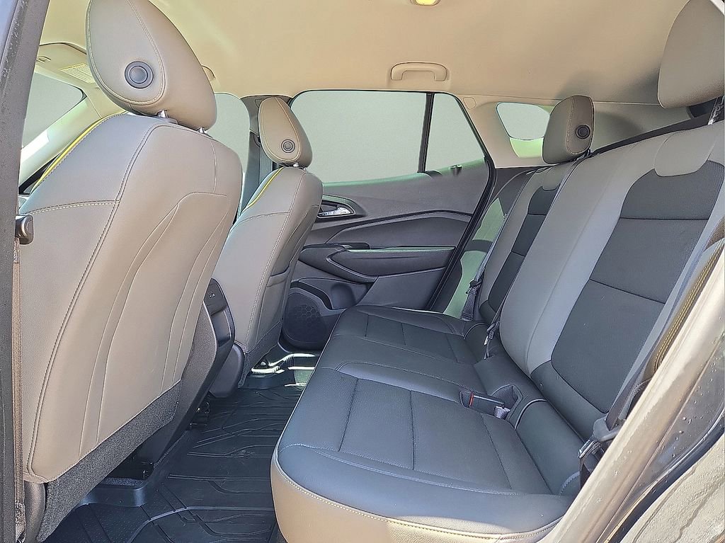 Used 2025 Chevrolet Trax ACTIV w/ Driver Confidence Package image 14