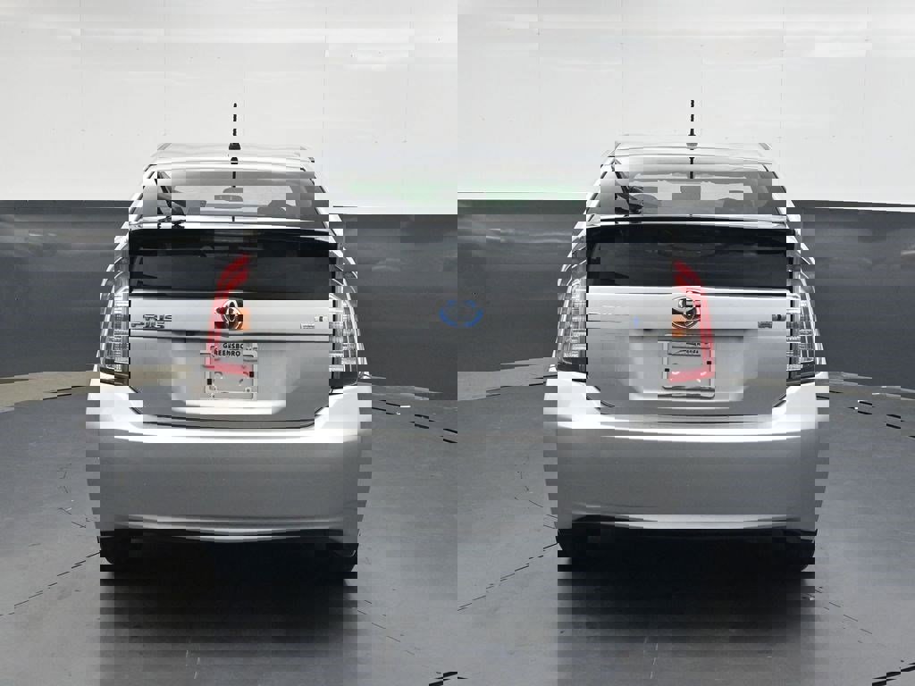 Used 2015 Toyota Prius Two FWD image 5