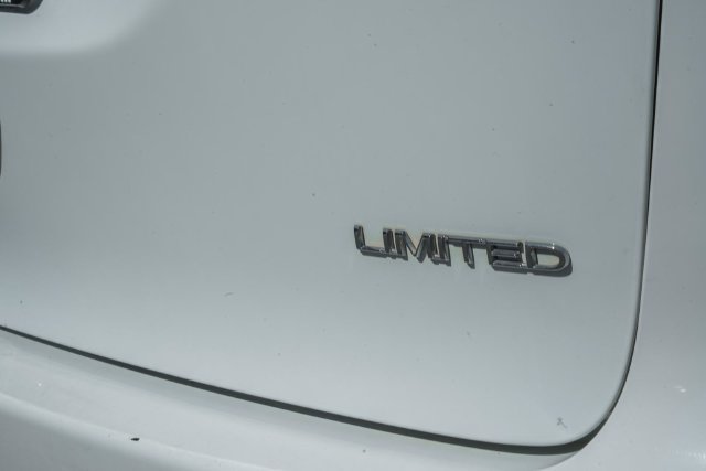 Used 2019 Chrysler Pacifica Limited FWD image 10