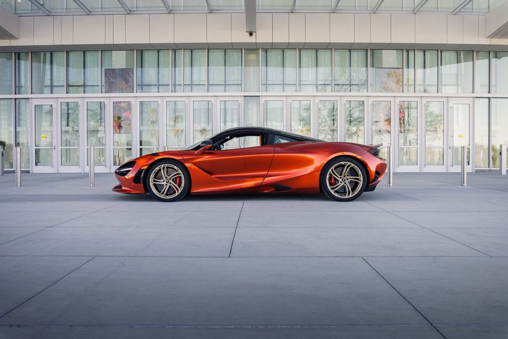 Used 2024 McLaren 750S image 28