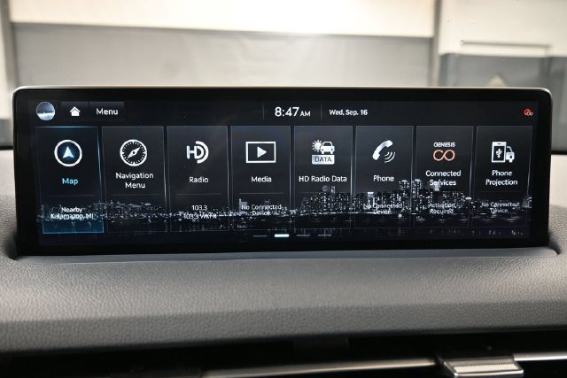 Used 2025 Genesis GV70 3.5T Sport AWD/4WD image 33