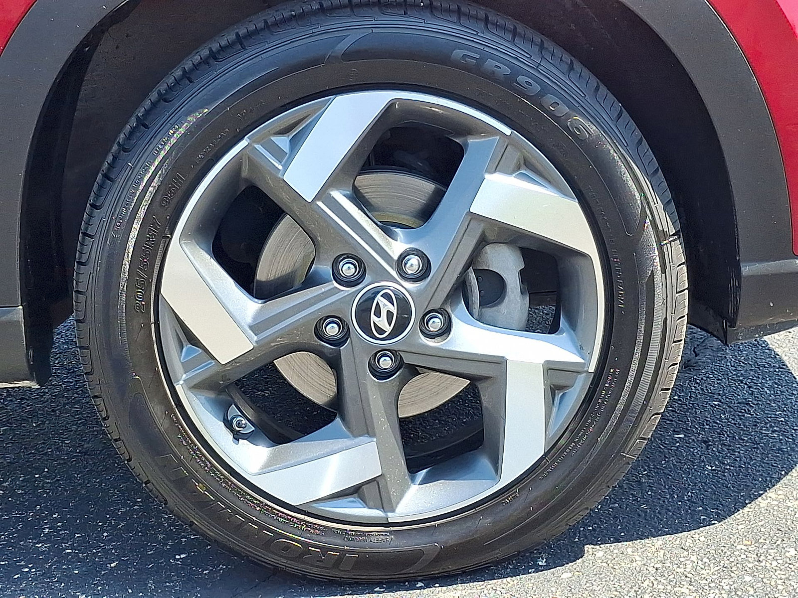 Used 2024 Hyundai Venue SEL FWD image 26