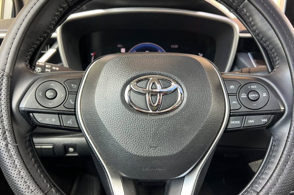 Used 2023 Toyota Corolla XLE FWD image 19
