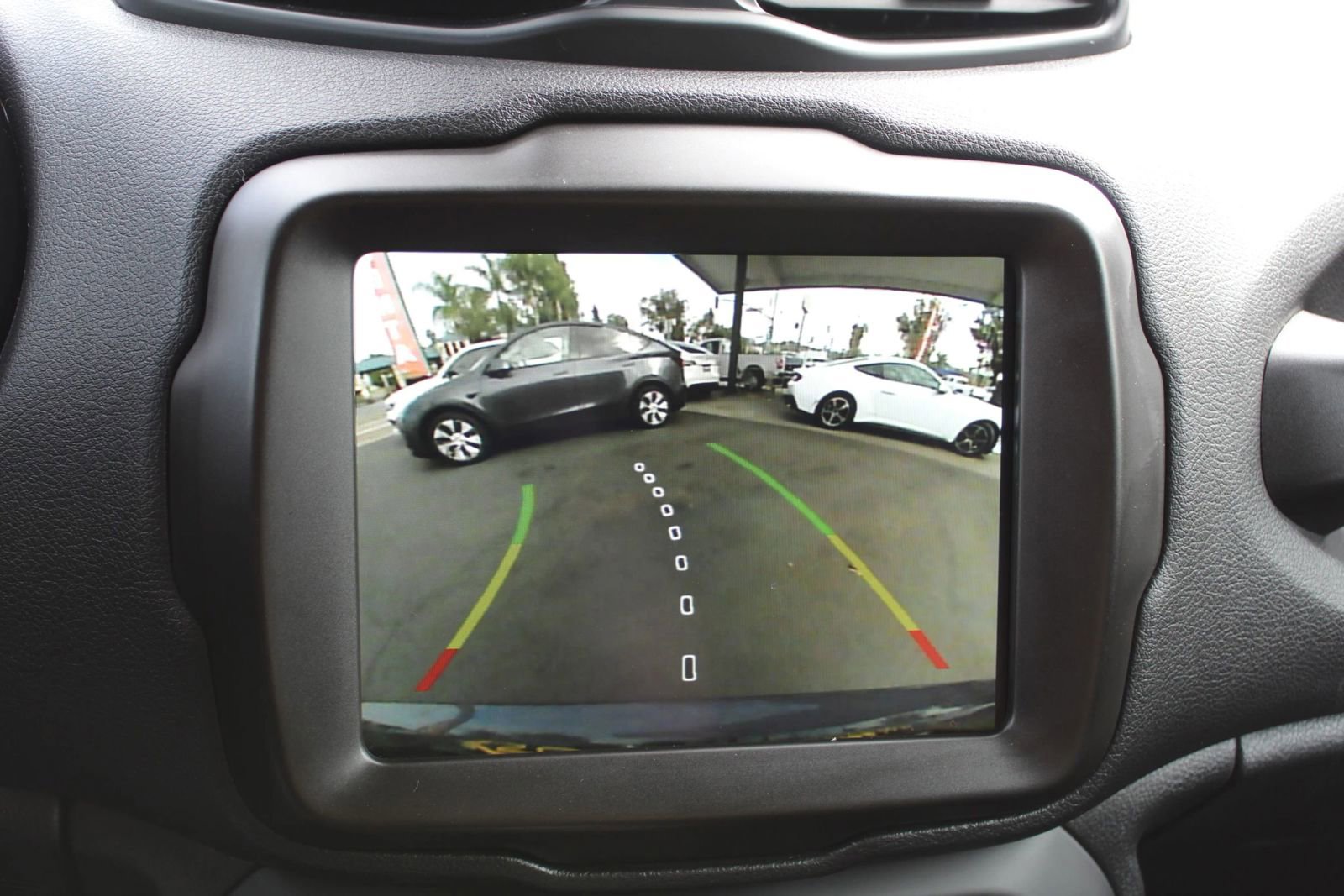 Used 2022 Jeep Renegade Trailhawk image 19