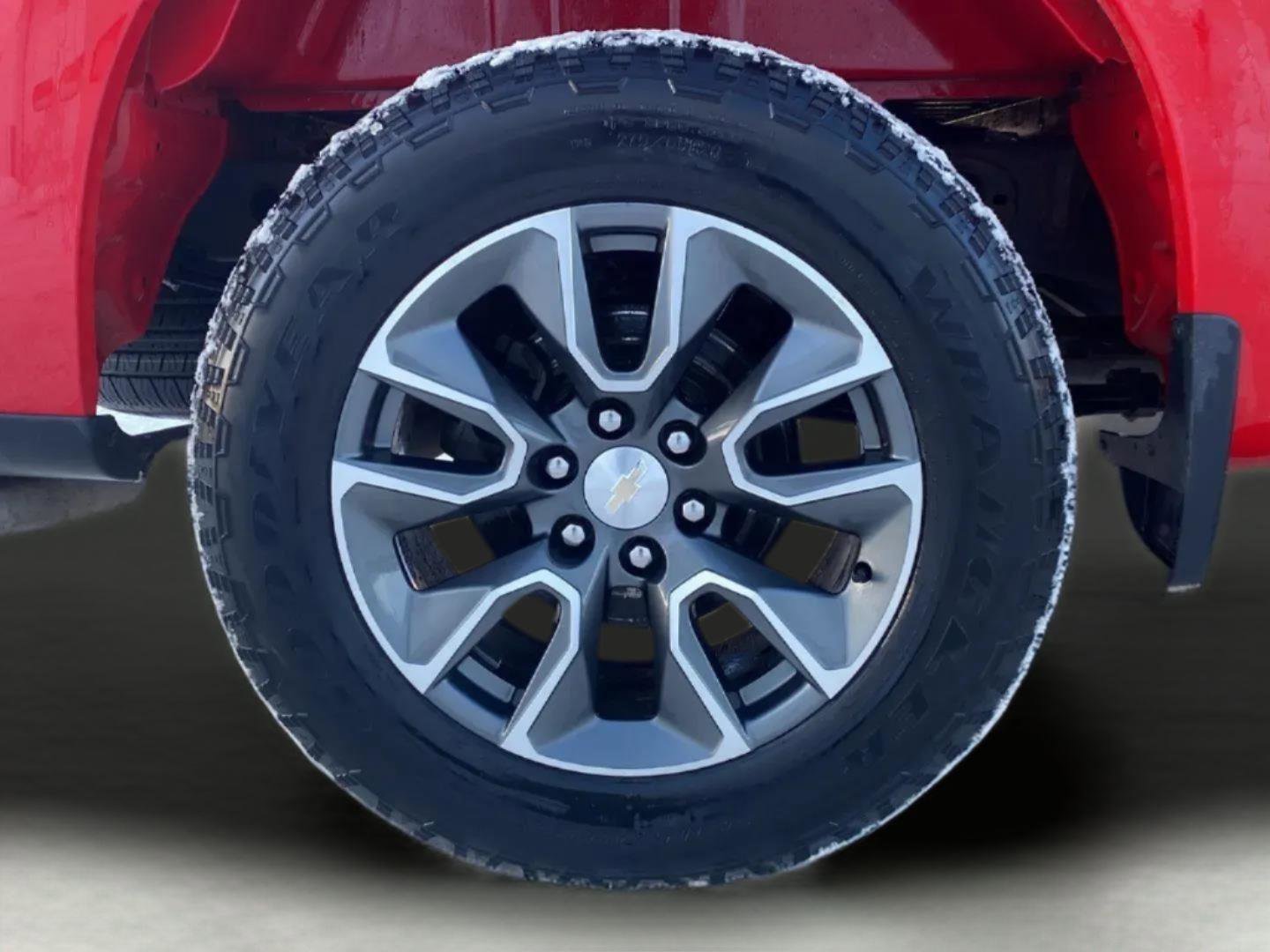 Used 2023 Chevrolet Silverado 1500 LT AWD/4WD image 23