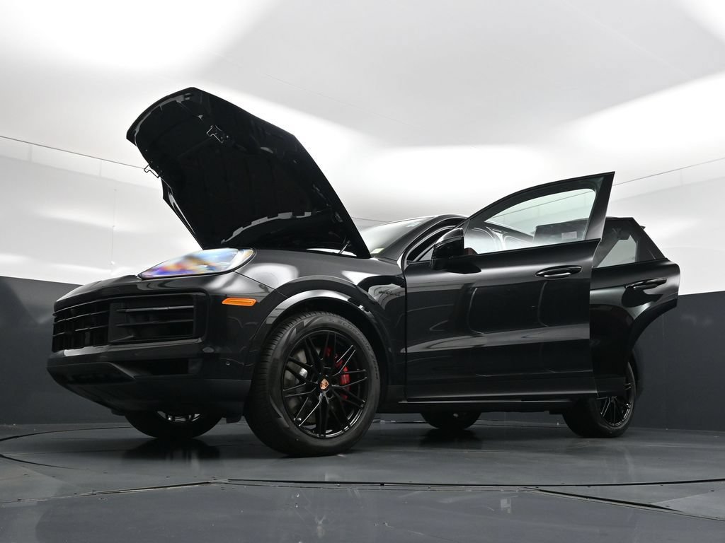 New 2026 Porsche Cayenne S AWD/4WD image 35