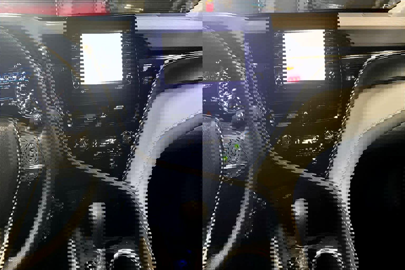 Used 2023 Toyota Camry LE image 7