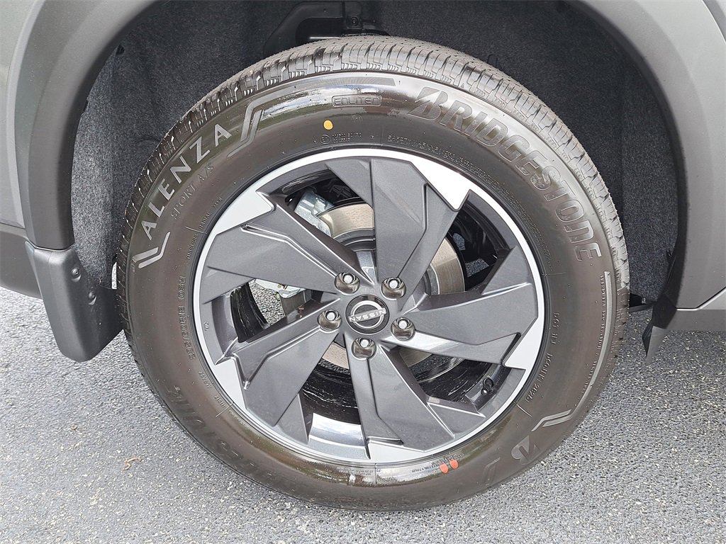 New 2026 Nissan Rogue SV image 8