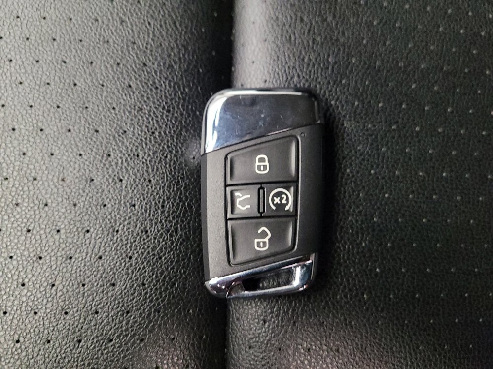 Used 2023 Volkswagen Atlas SE FWD image 32