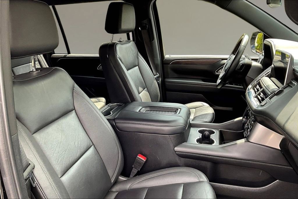 Used 2024 Chevrolet Suburban LT AWD/4WD image 27