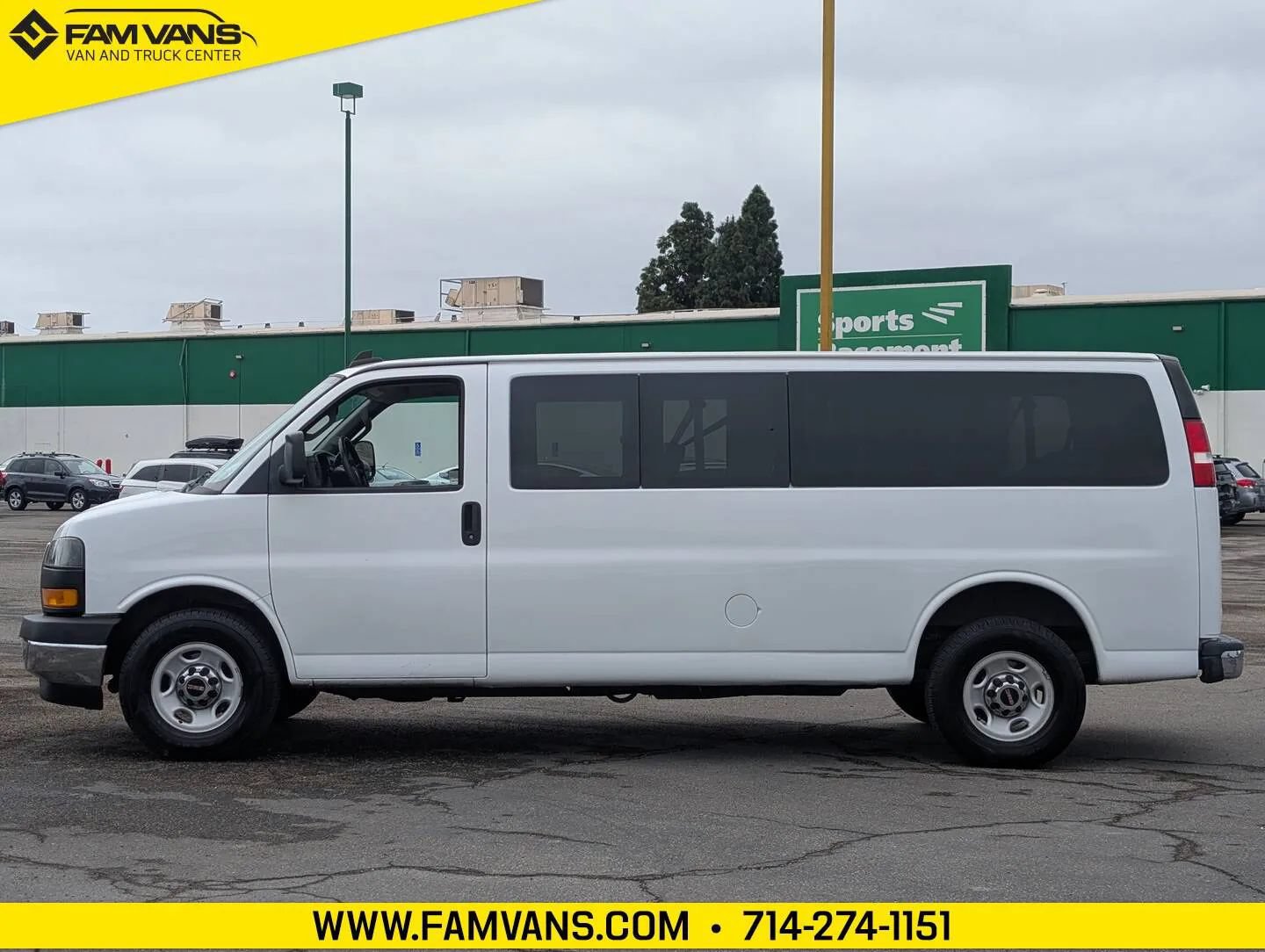 Used 2018 GMC Savana 3500 LT w/ LT Preferred Equipment Group RWD image 5
