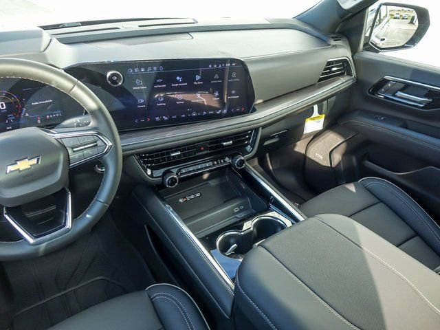New 2026 Chevrolet Suburban Premier image 22