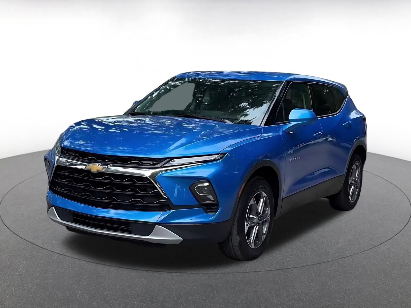Used 2025 Chevrolet Blazer LT FWD image 7