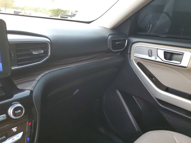 Used 2021 Ford Explorer Limited w/ Hybrid Equipment Group 310A image 27
