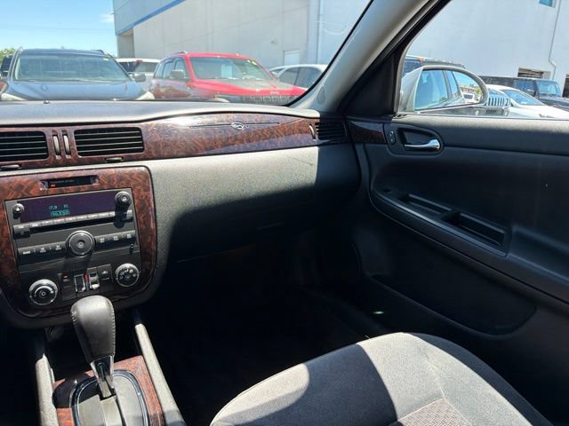 Used 2013 Chevrolet Impala LT FWD image 19