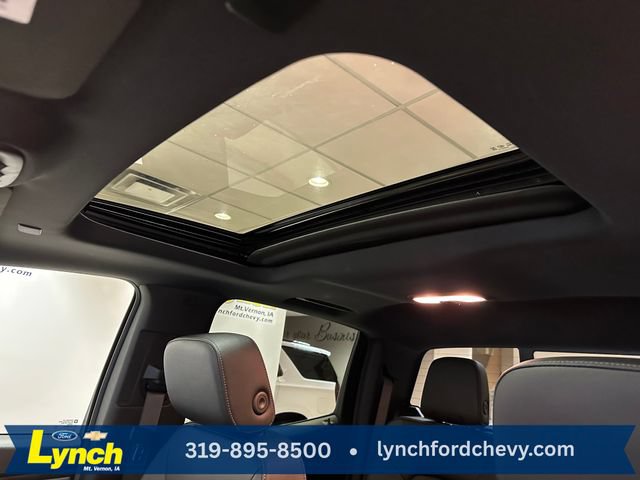 Used 2024 Chevrolet Colorado LT w/ LT Convenience Package III AWD/4WD image 4