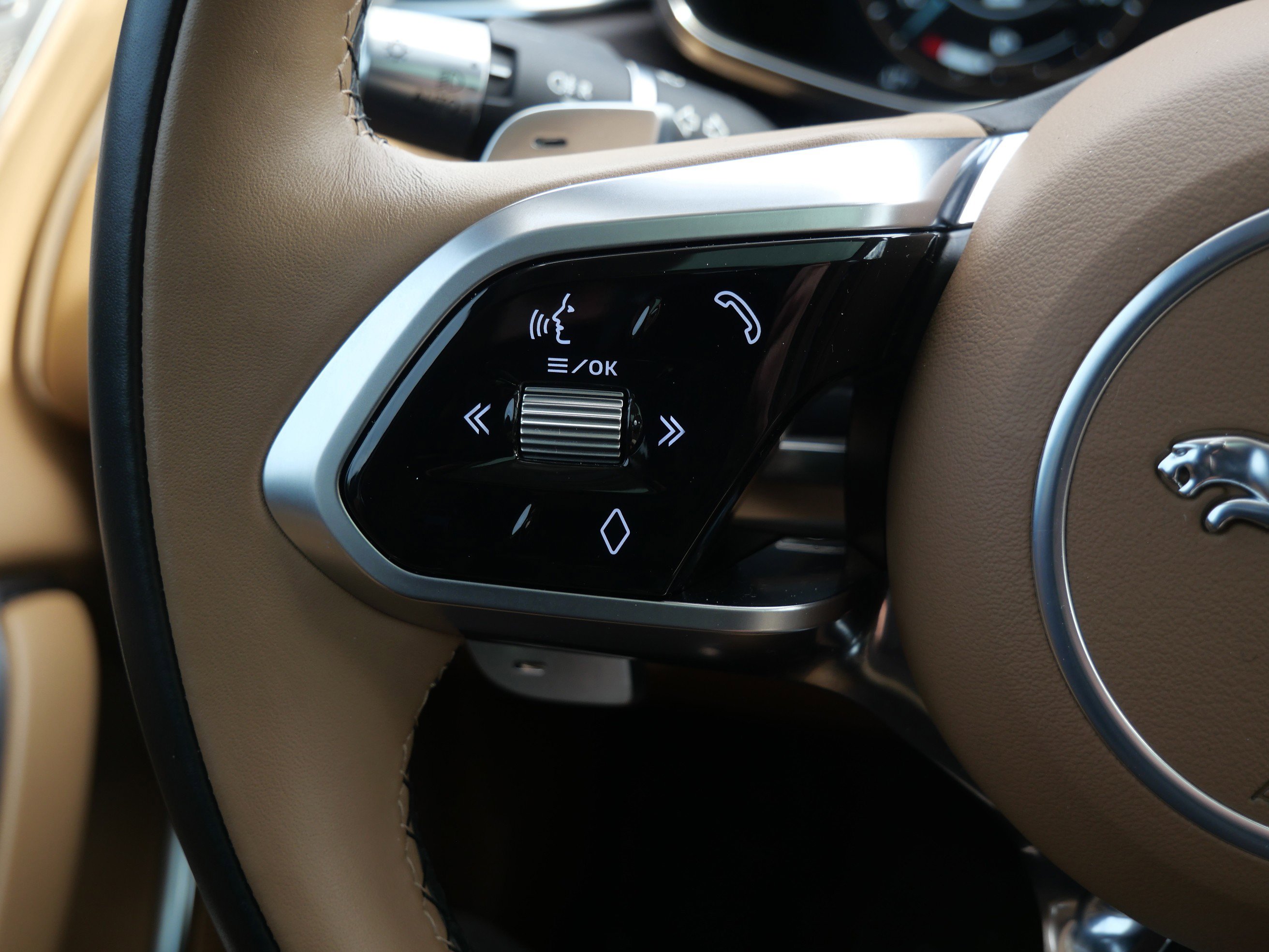 Certified 2021 Jaguar XF SE image 29