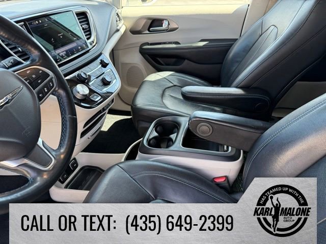 Used 2021 Chrysler Pacifica Touring-L w/ Premium & Safety Sphere Group FWD image 23