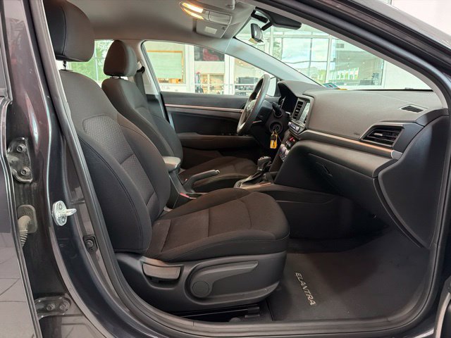 Used 2020 Hyundai Elantra SEL w/ Cargo Package (C1) FWD image 15