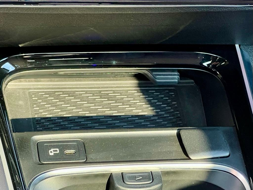 Certified 2021 Mercedes-Benz GLB 35 AMG 4MATIC image 35